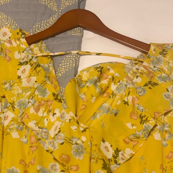 Sunny & Bright Floral Print Ruffle Dress - Picture 5 of 6